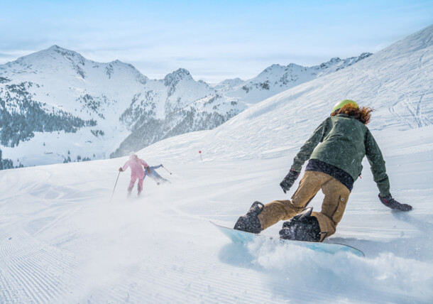     skiing and snowboarding in the ski resort Ski Juwel Alpbachtal Wildschönau 